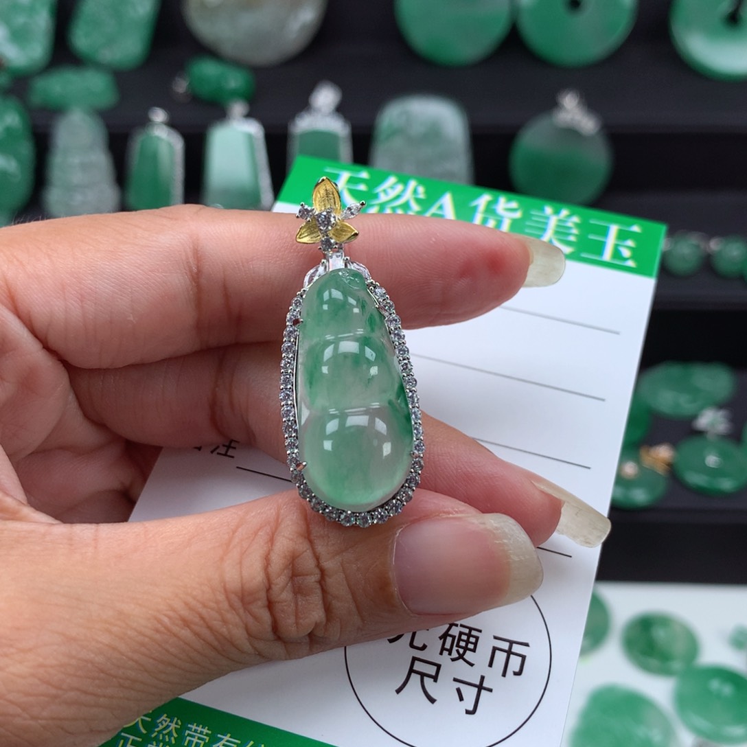 石英质玉（非洲翠）吊坠银S925镶嵌