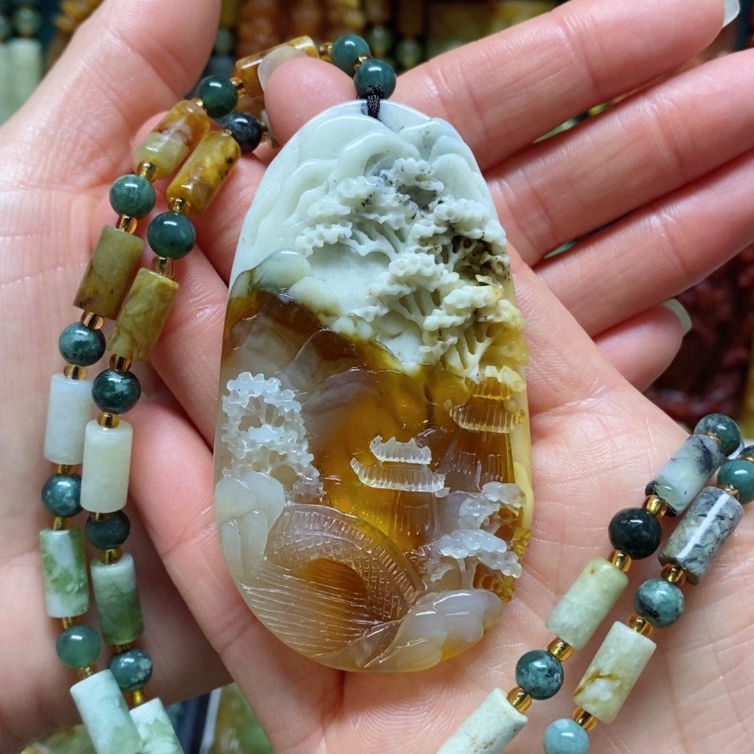 岫玉吊坠(赠链)未镶嵌