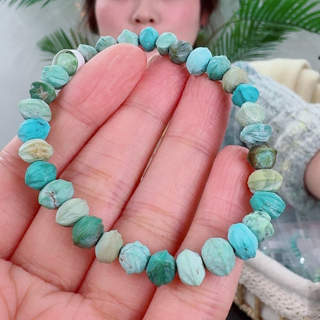 未镶嵌绿松石珠宝奇石