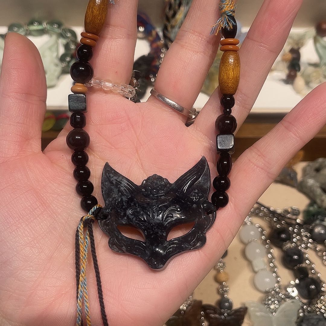 蛇纹石玉合金颈饰