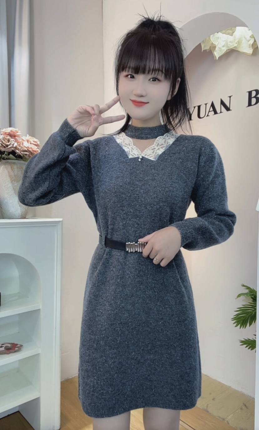 小个子女生专属2025最新款秋冬气质修身显瘦拼蕾丝领口针织连衣裙