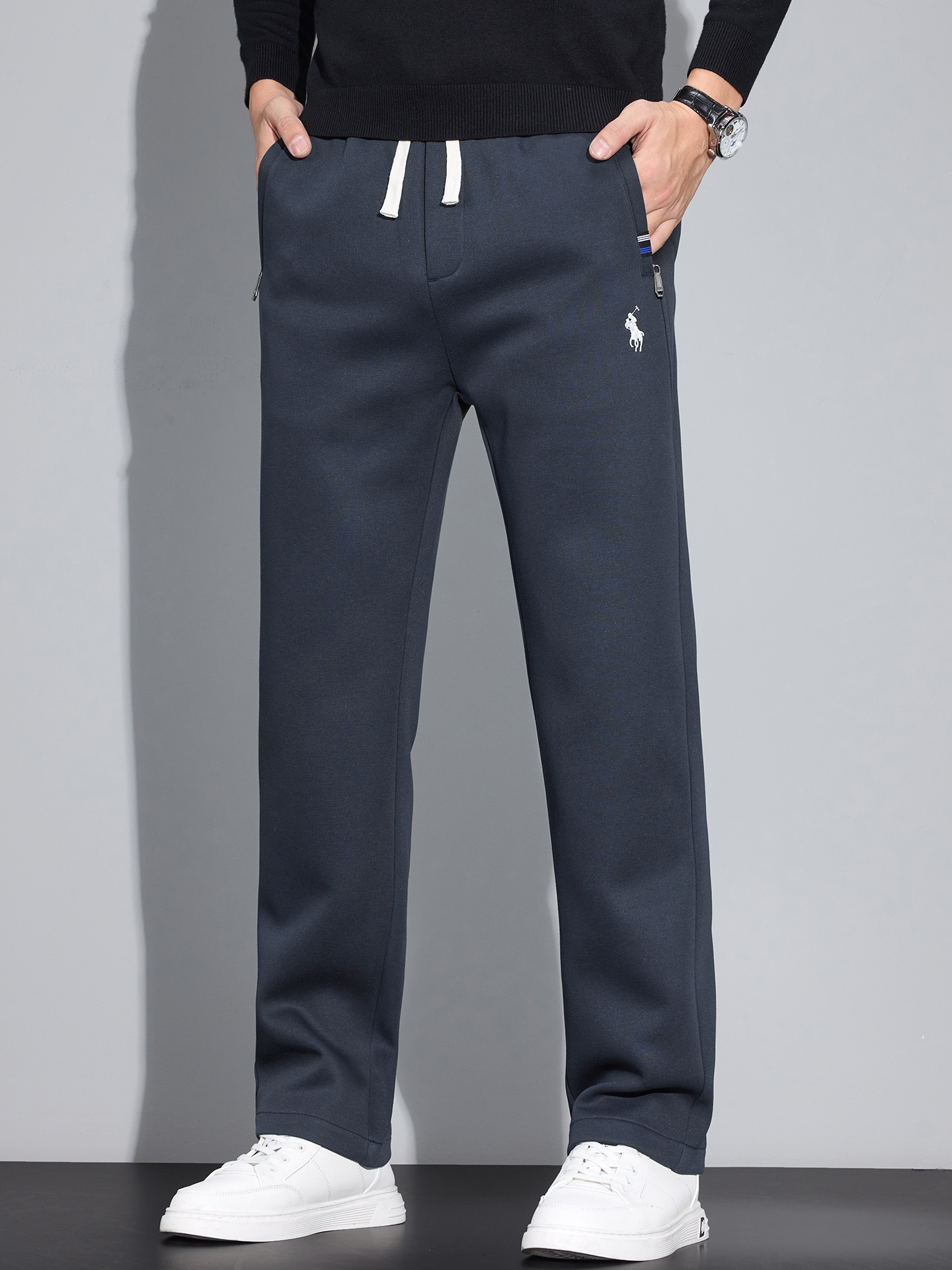 (奥莱专柜)秋冬新款战马刺绣款休闲长裤宽松百搭型男必备