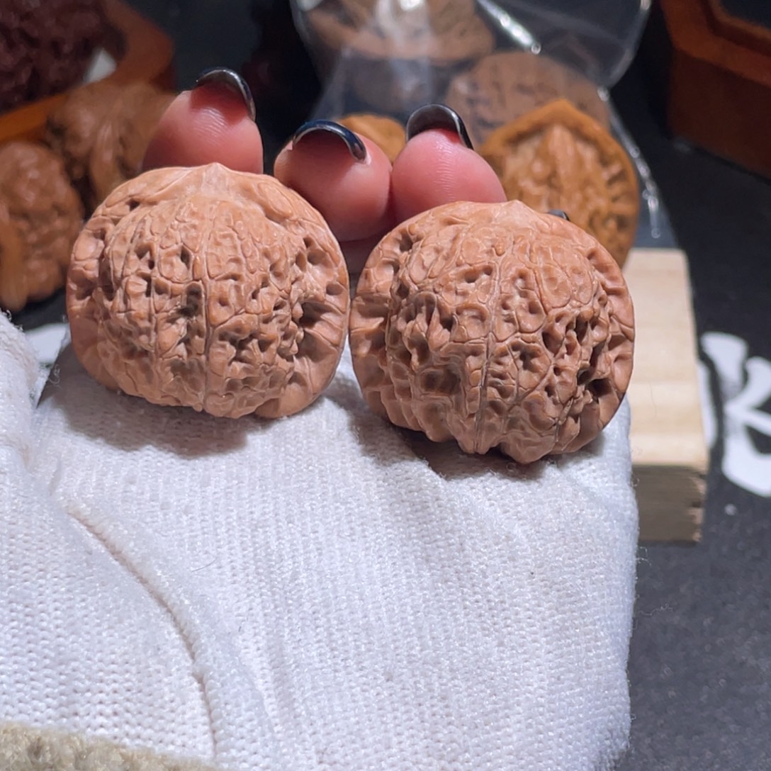 吊坠文玩核桃35.35血麒麟3582