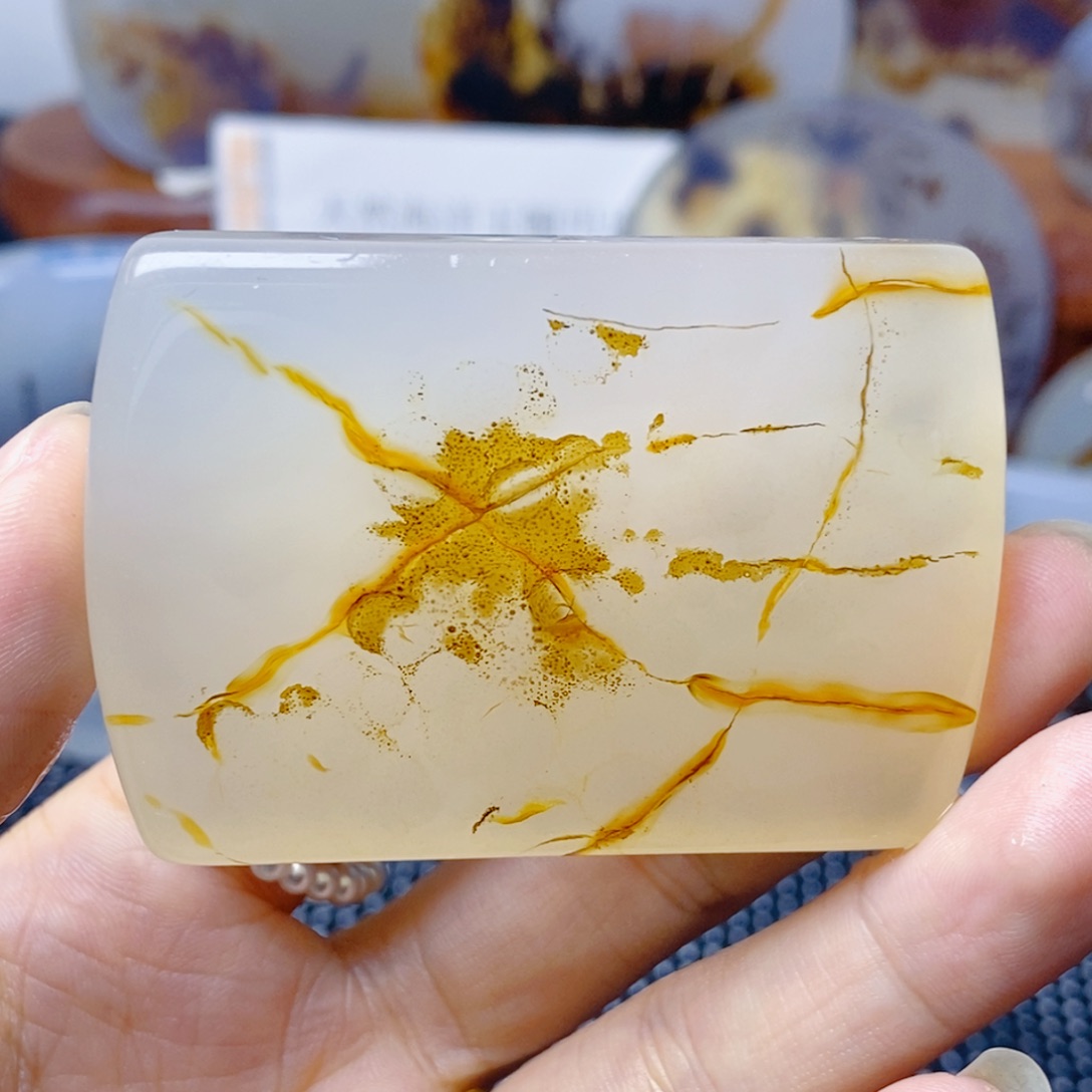 玛瑙/玉髓未镶嵌珠宝奇石