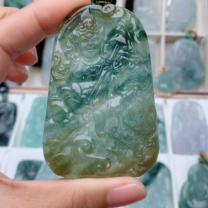 翡翠颈饰未镶嵌Z****生御龙财爷爷