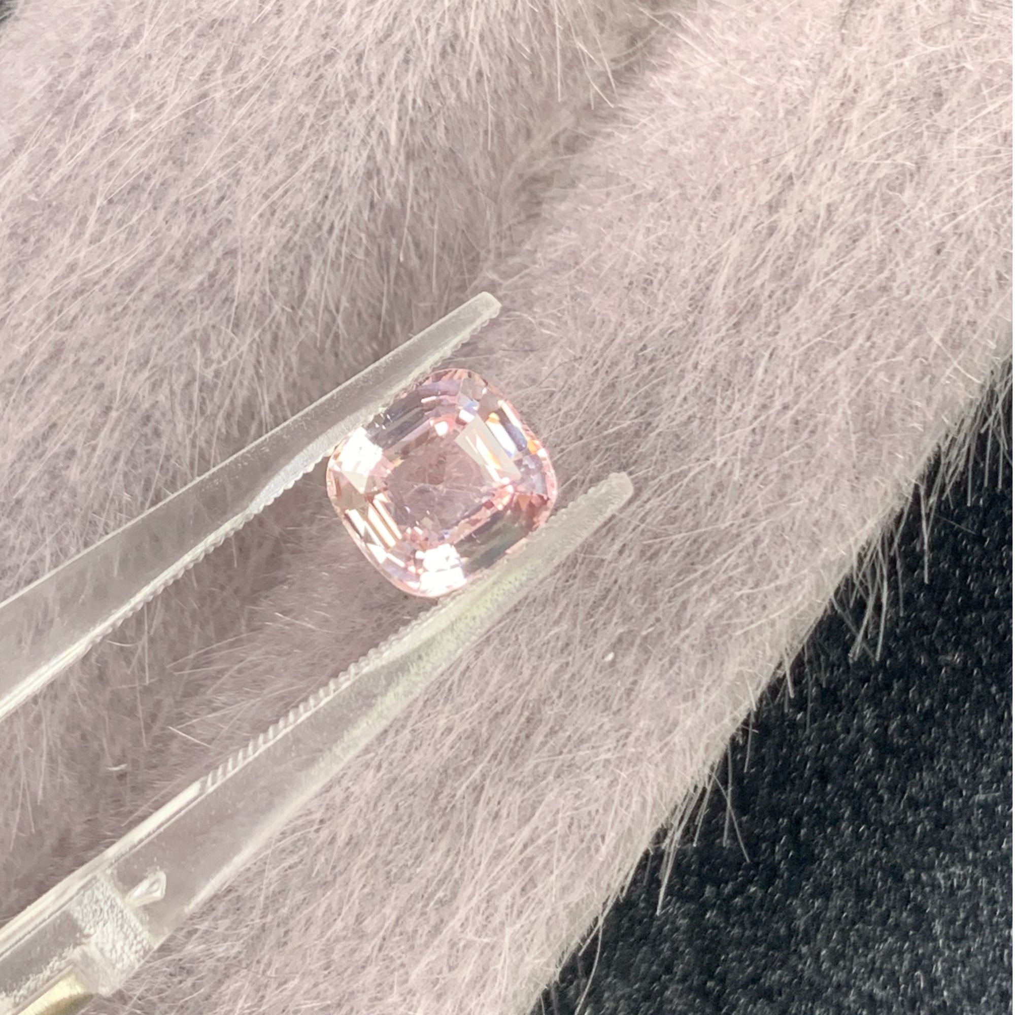 天然无烧桃色蓝宝石未镶嵌1.83ct（0539）