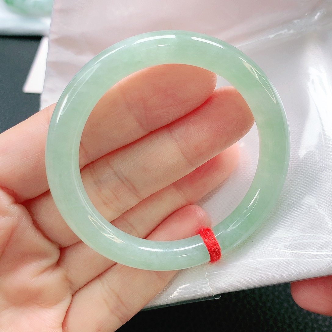 未镶嵌手镯翡翠50圆