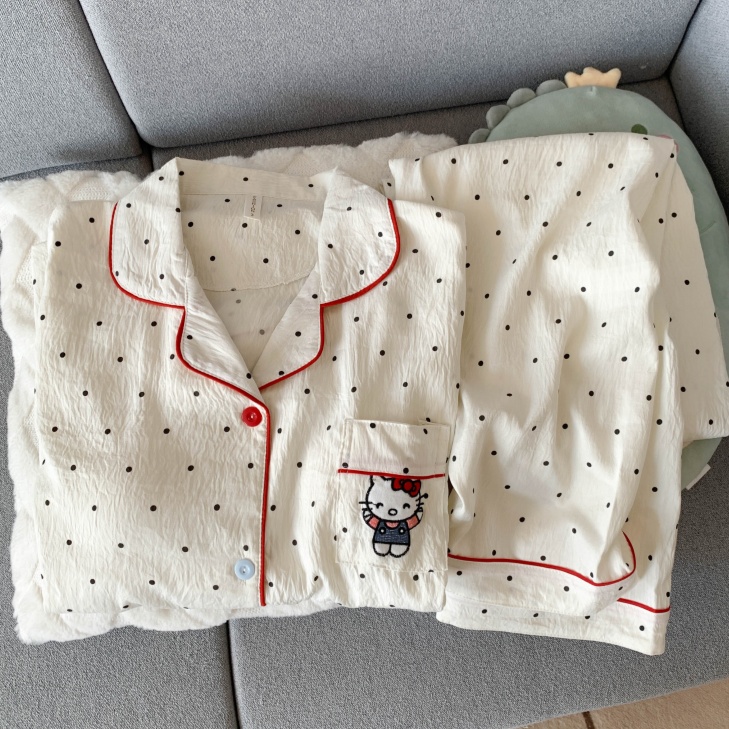 日系睡衣女款甜美波点KT猫长袖长裤春秋季带胸垫可外穿家居服套装