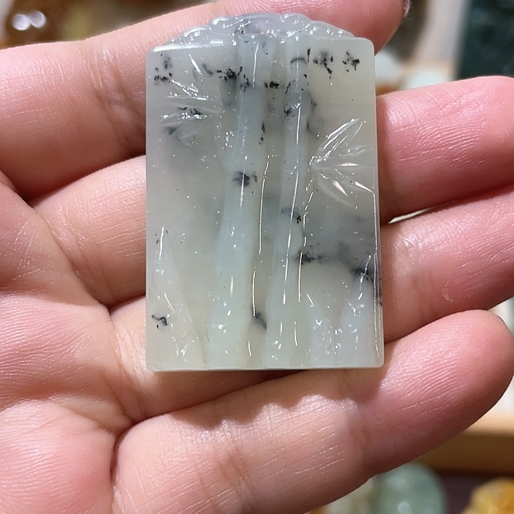 岫玉吊坠(不含链)未镶嵌