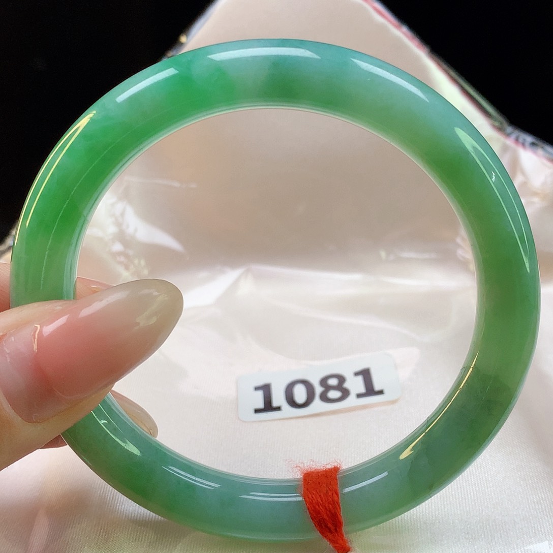 翡翠手镯未镶嵌天然翡翠8020