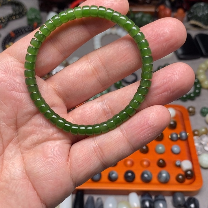 十***年和田玉未镶嵌手链