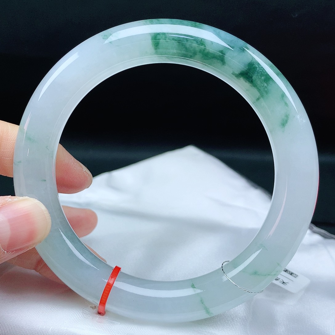 翡翠手镯未镶嵌62胖