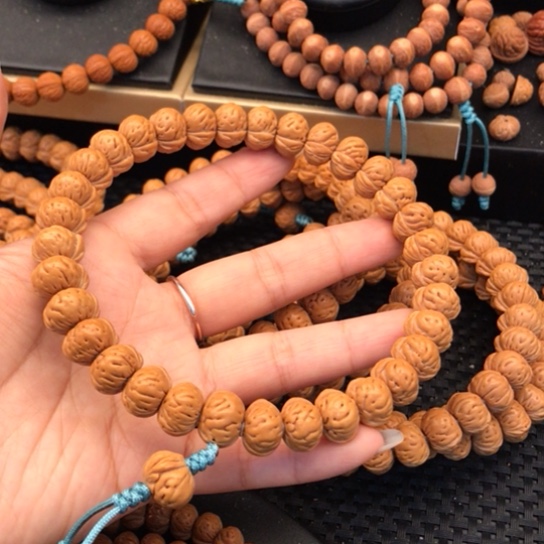 董***甲吊坠桃核蟠桃手持