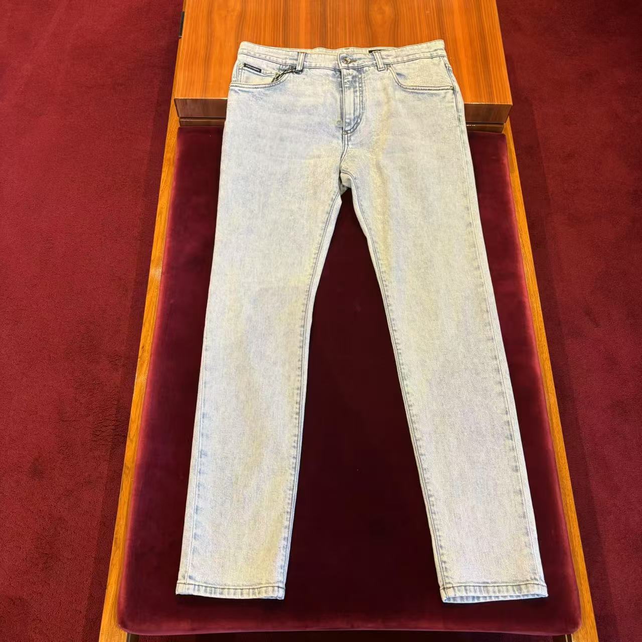 【CC在欧洲】  D...G  新款  修身中腰浅蓝色牛仔裤