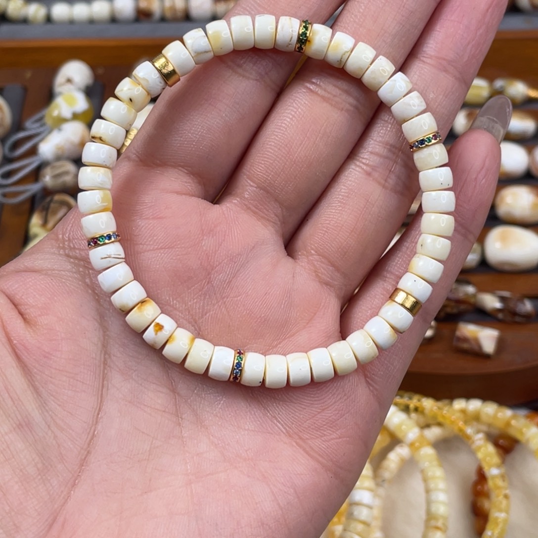 琥珀未镶嵌珠宝奇石琥珀蜜蜡微瑕6mm