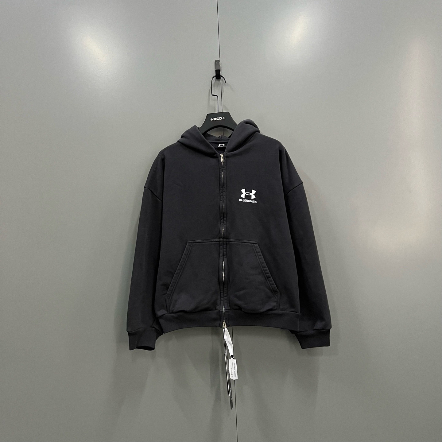 未使用 Balenciaga/巴黎世家 jp1230 黑色刺绣帽衫 L码 020807