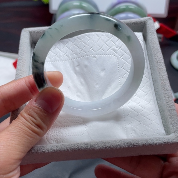 翡翠未镶嵌手镯手镯