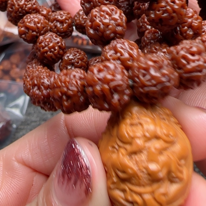 橄榄核吊坠橄榄油等成分组成