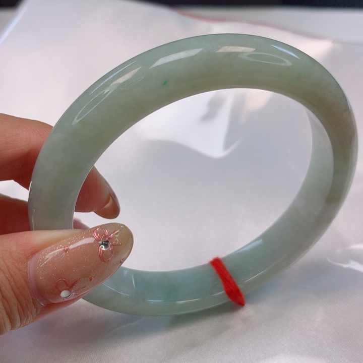 翡翠手镯未镶嵌58圈