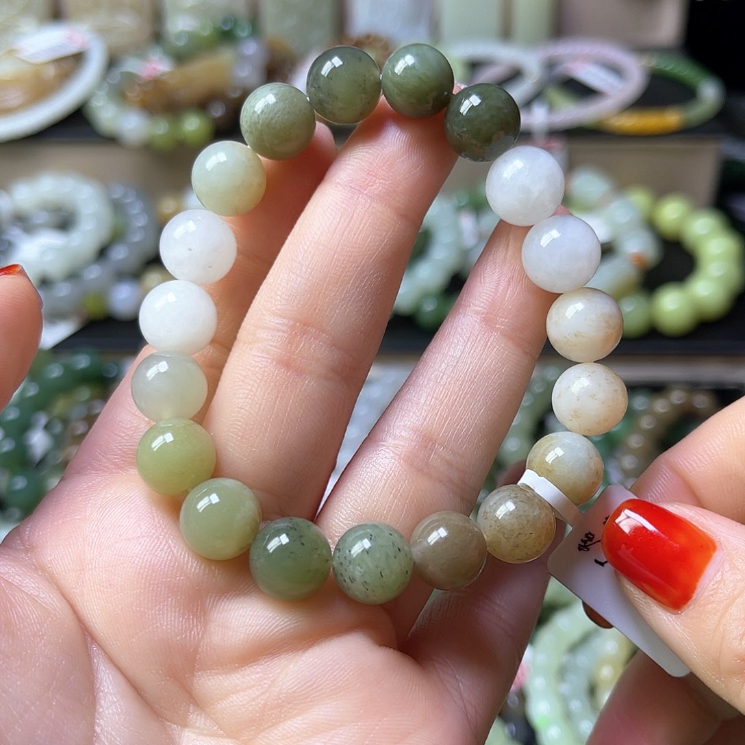 未镶嵌和田玉手链