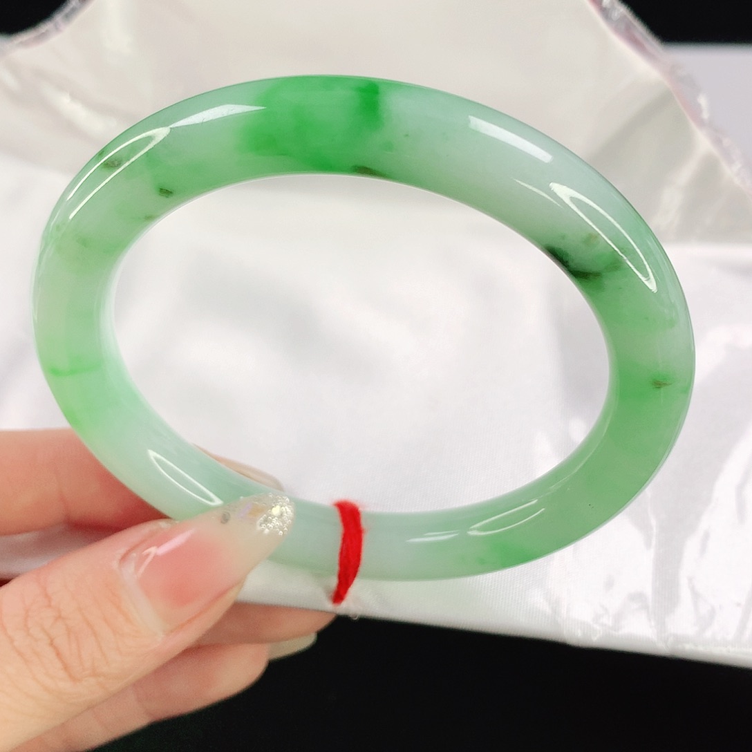 翡翠手镯未镶嵌1072翡翠