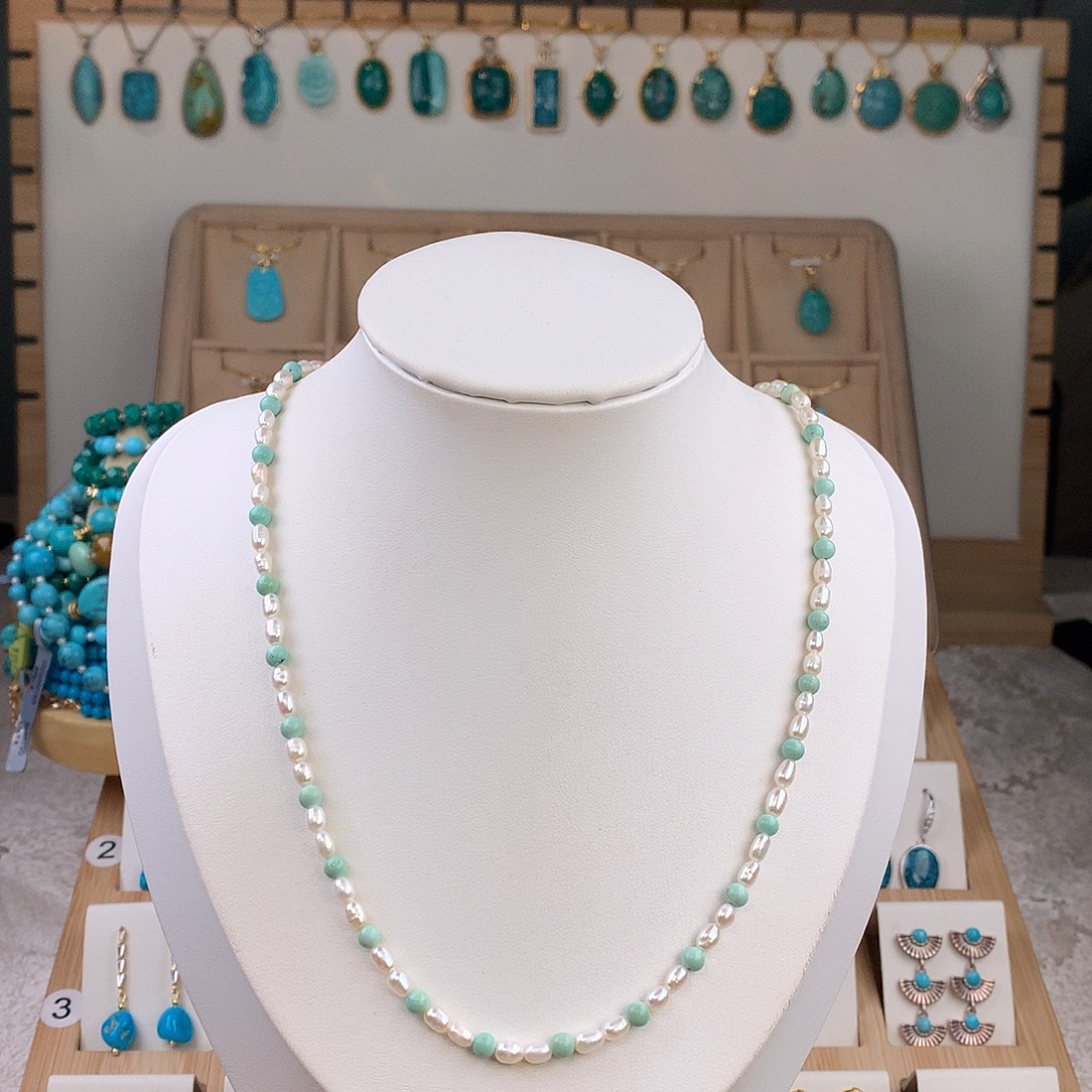 绿松石未镶嵌颈饰