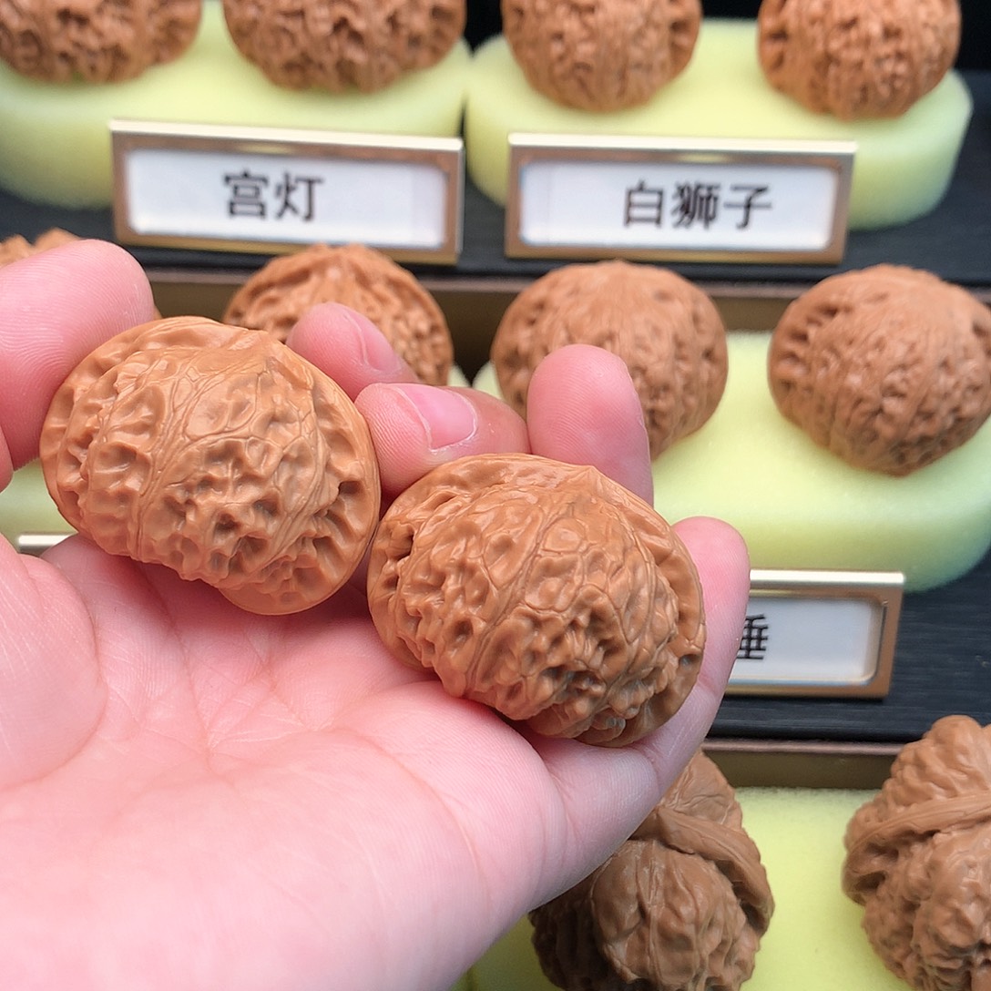 文玩核桃吊坠556号宫灯38+