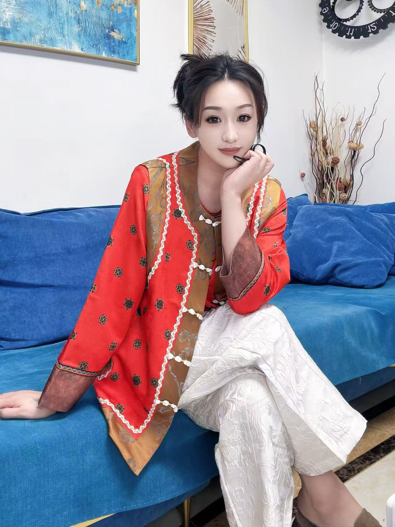 新中式国风马甲大码女装圆领盘扣刺绣坎肩女