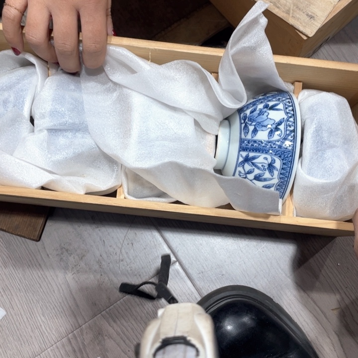 蓝*新亿阁祝福大家新年快乐