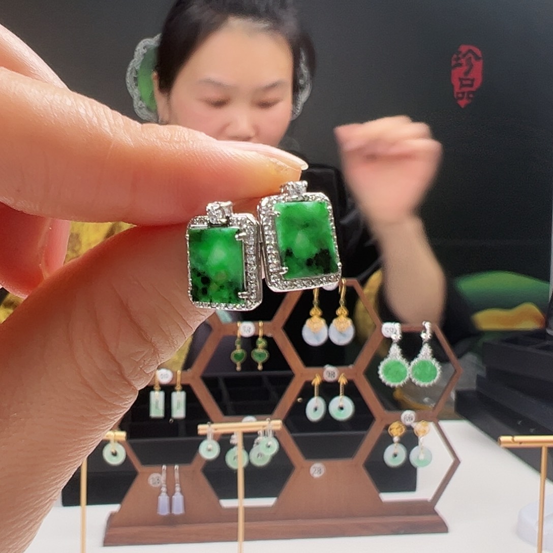 银S925镶嵌翡翠耳饰