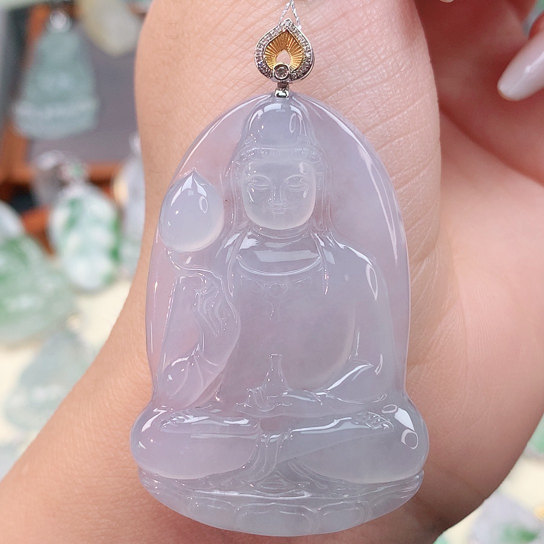 颈饰18K金镶嵌翡翠观音