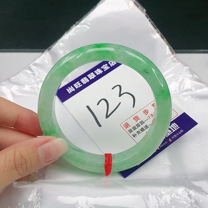 翡翠未镶嵌手镯翡翠12