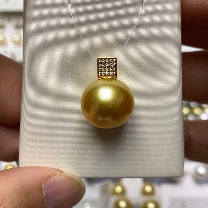 海水珍珠金珍珠吊坠18K金镶嵌