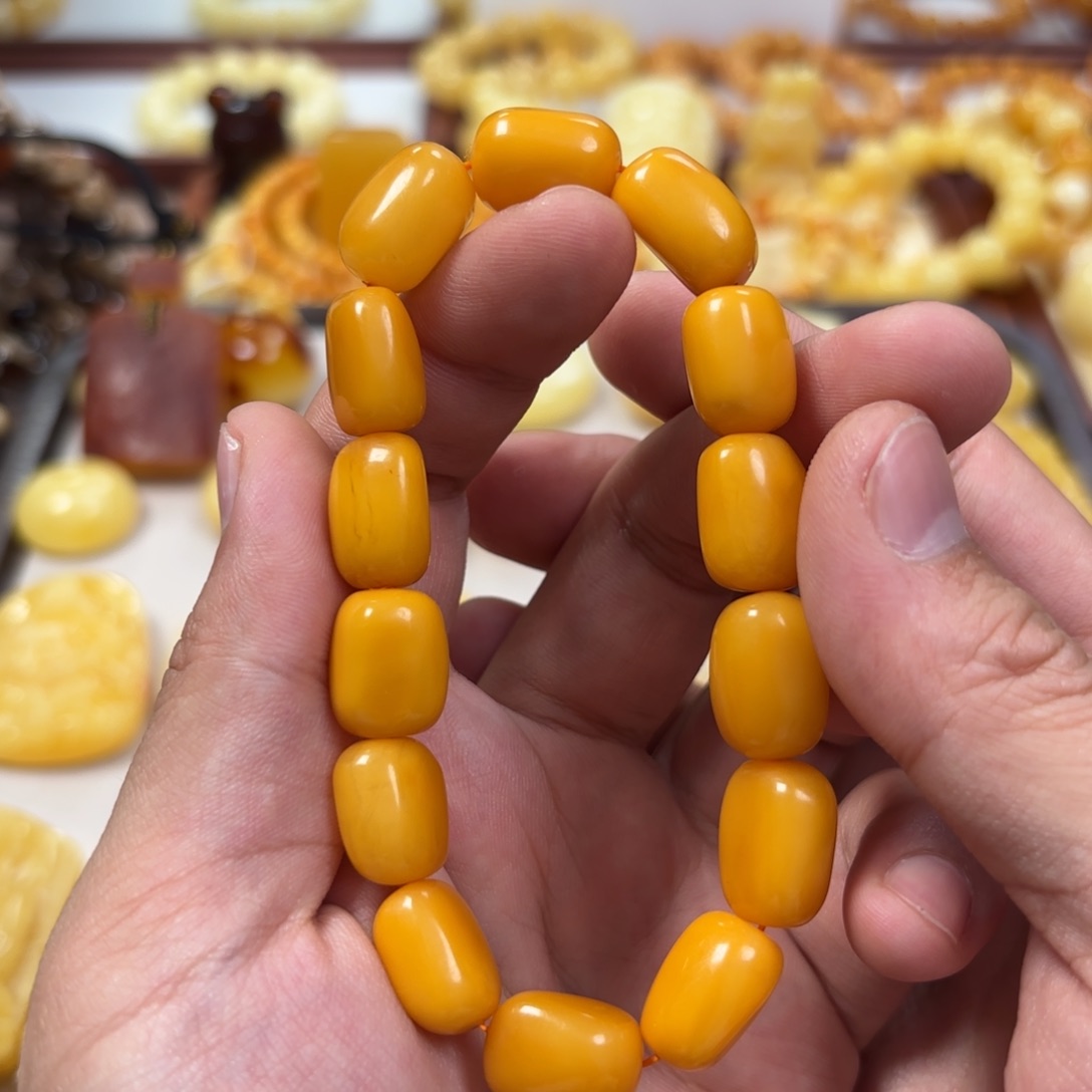 蜜蜡裸石未镶嵌手串