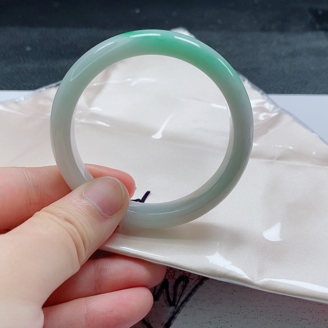 【闪购商品】未镶嵌手镯翡翠491