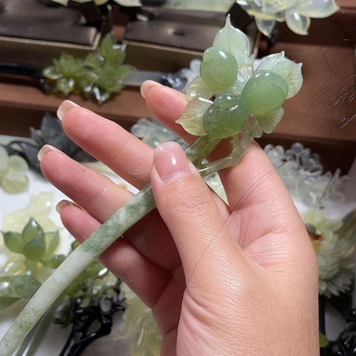 蛇纹石玉未镶嵌发饰