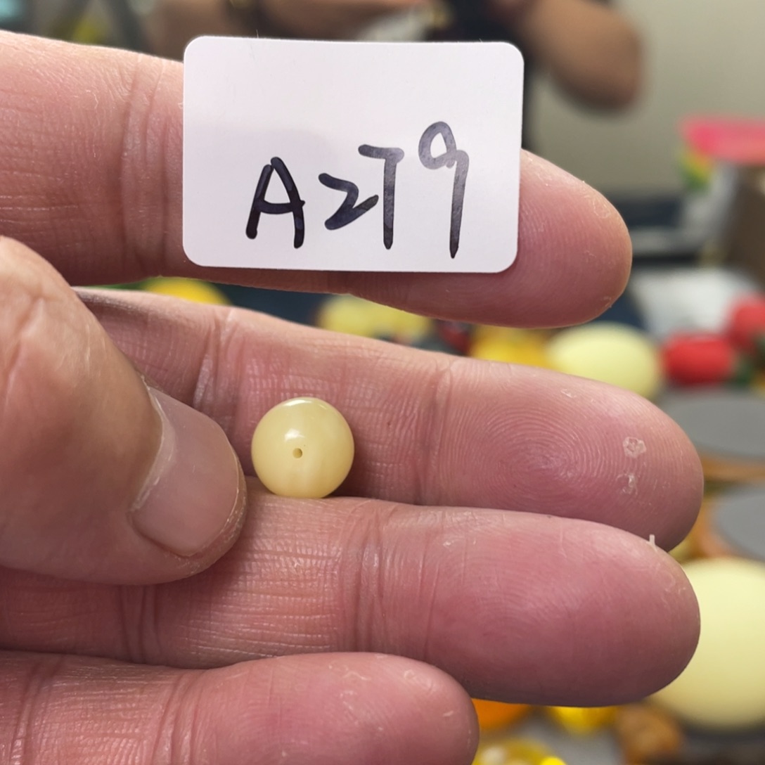 手链琥珀未镶嵌多样性发，发其中一件