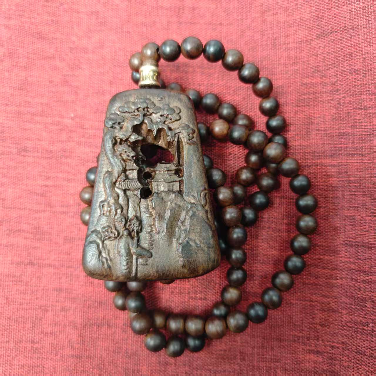 黄奇山水牌吊坠男女款