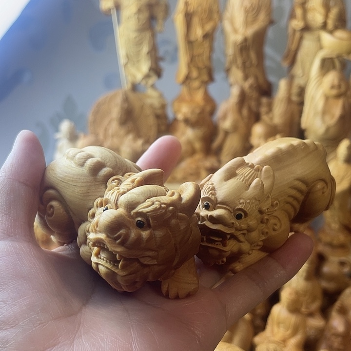 柏木（崖柏）崖柏公母貔貅一对