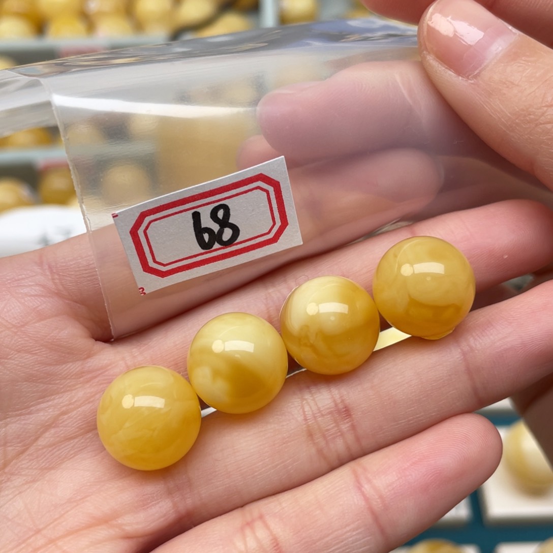 蜜蜡裸石未镶嵌墩****?13蜜蜡