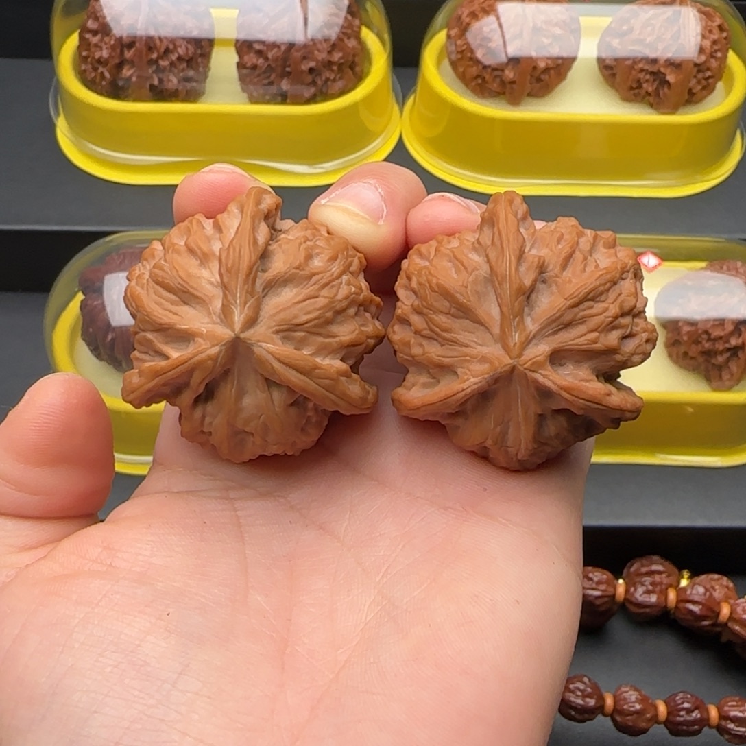 文玩核桃把件平闷三棱 39尺寸