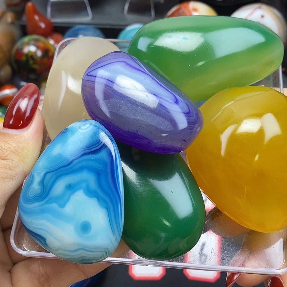 戴***苗玛瑙/玉髓未镶嵌珠宝半成品