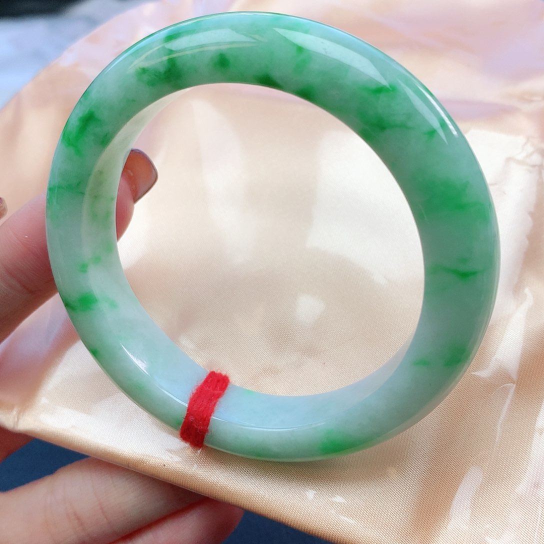 翡翠手镯未镶嵌55圈口882082