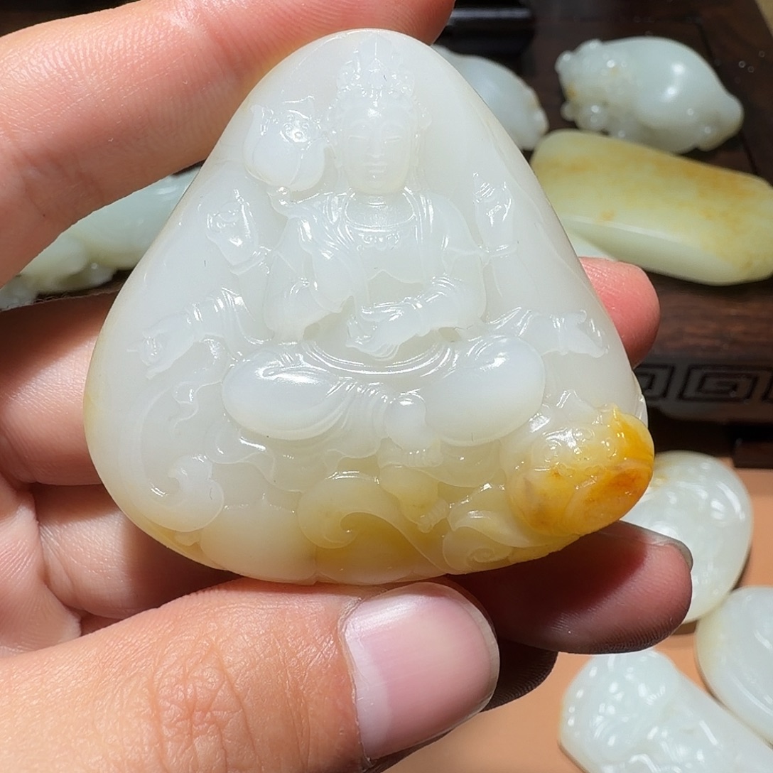 和田玉未镶嵌颈饰