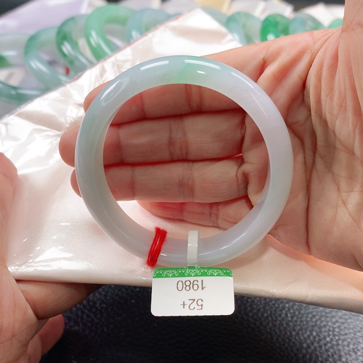 翡翠手镯未镶嵌53535353