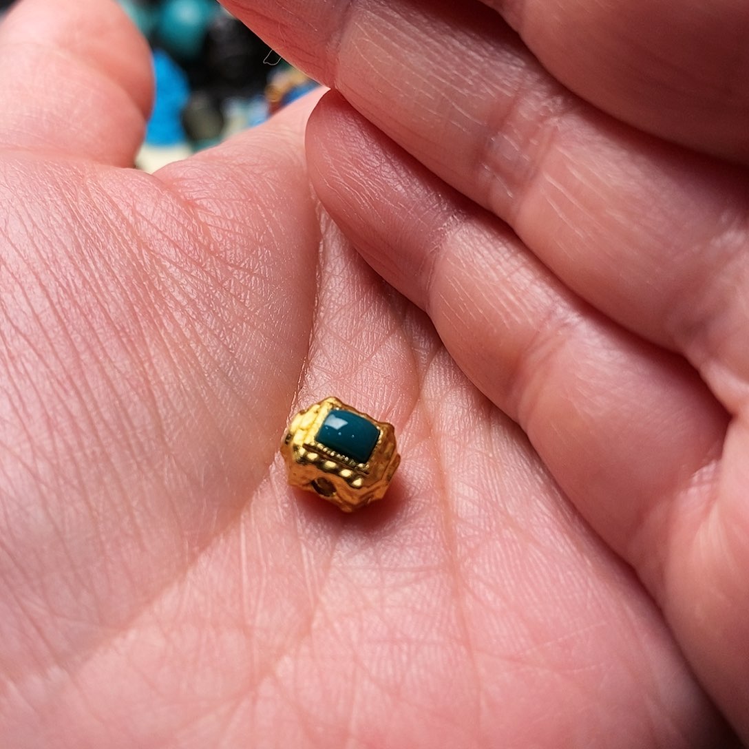 绿松石配饰足金镶嵌猪*爸