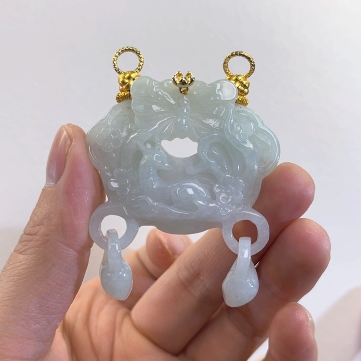 翡翠吊坠(赠链)未镶嵌代编织