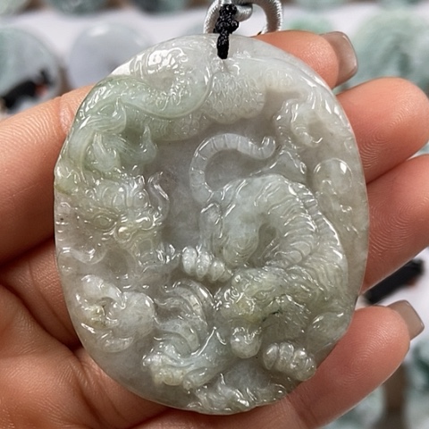 翡翠颈饰未镶嵌下山虎福利