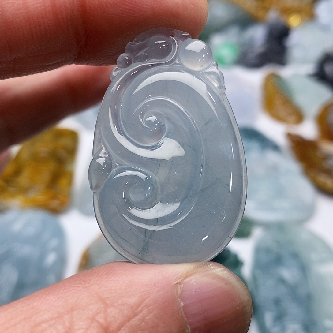 翡翠颈饰未镶嵌冰如意