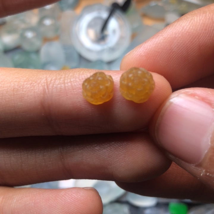 定制翡翠未镶嵌挂件